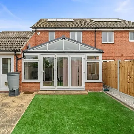 Cosy 3 Bedroom Spacious House Romford Exterior photo